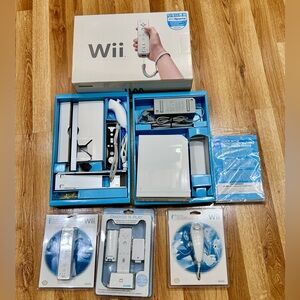 Nintendo Wii/New Controllers/New Controller Charging Dock